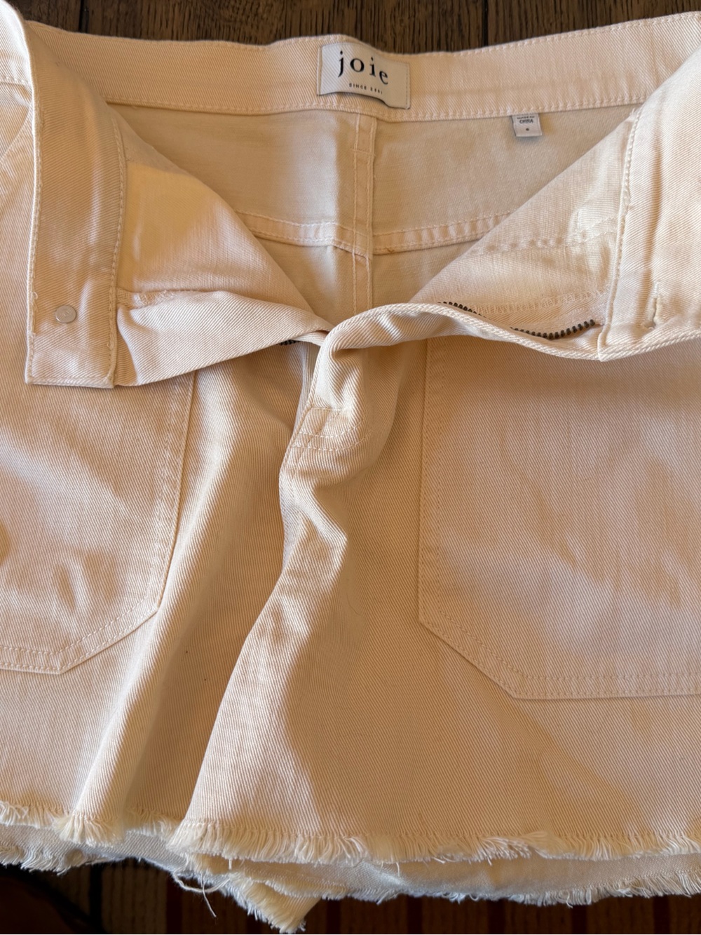 Joie Cream Frayed-Hem Women's Shorts